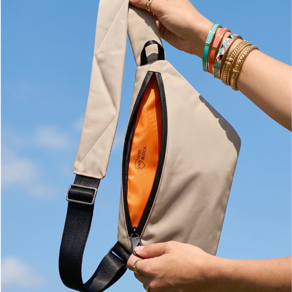 RFID-Blocking Compartment